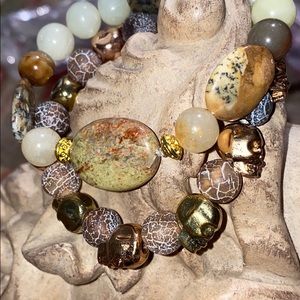 Green with envy stretch bracelet